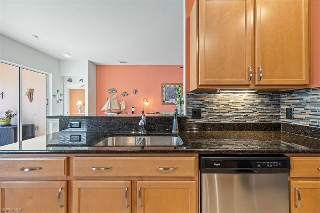 2542 Greendale PL, Cape Coral, FL 33991