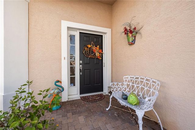 2542 Greendale PL, Cape Coral, FL 33991