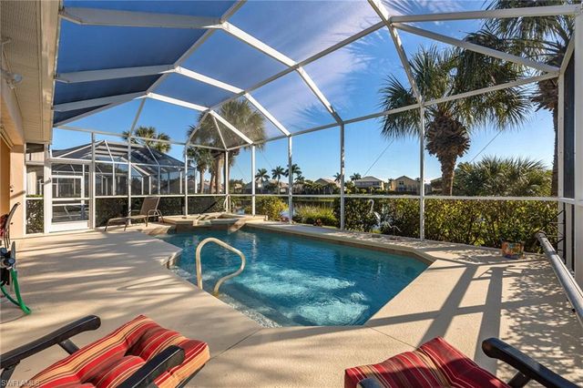 2542 Greendale PL, Cape Coral, FL 33991