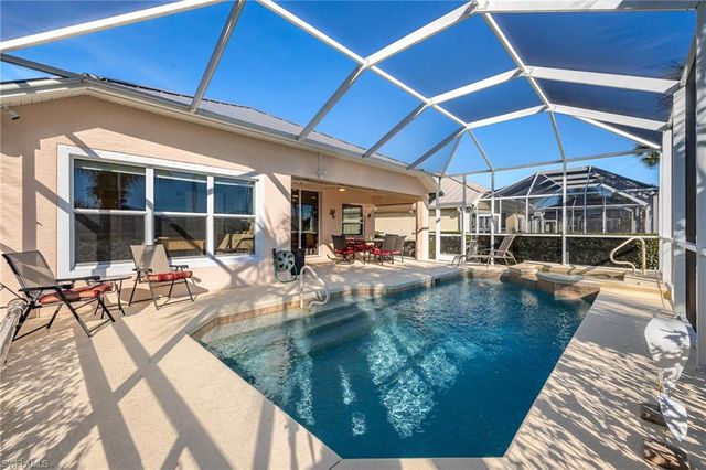 2542 Greendale PL, Cape Coral, FL 33991