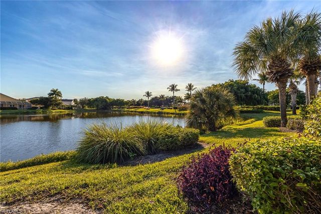 2542 Greendale PL, Cape Coral, FL 33991