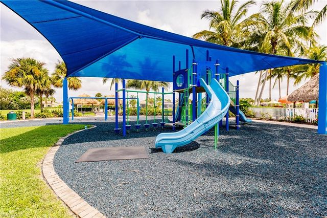 2542 Greendale PL, Cape Coral, FL 33991