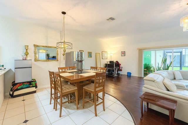 1001 UNIVERSAL REST PLACE, Kissimmee, FL 34744