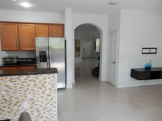 11455 NW 88th Ln, Doral, FL 33178