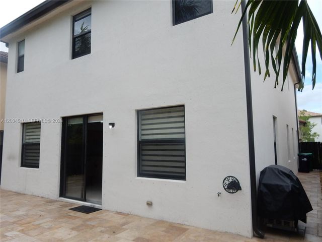 11455 NW 88th Ln, Doral, FL 33178