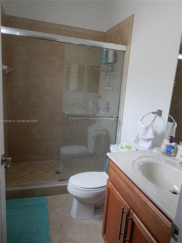 11455 NW 88th Ln, Doral, FL 33178
