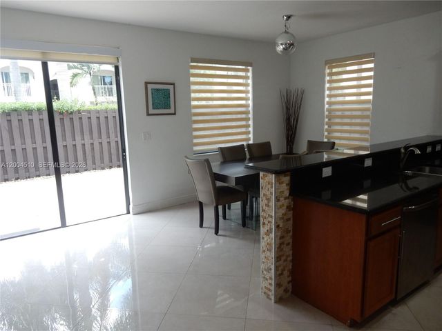 11455 NW 88th Ln, Doral, FL 33178