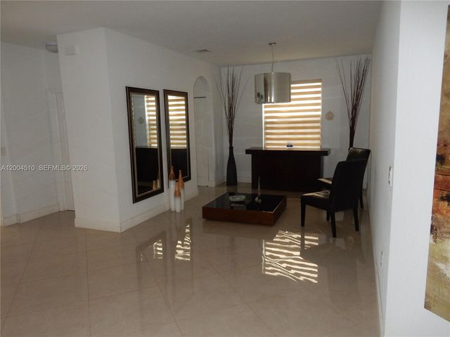 11455 NW 88th Ln, Doral, FL 33178