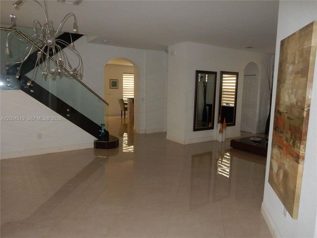 11455 NW 88th Ln, Doral, FL 33178