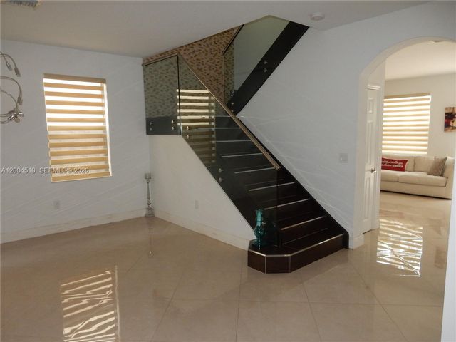 11455 NW 88th Ln, Doral, FL 33178
