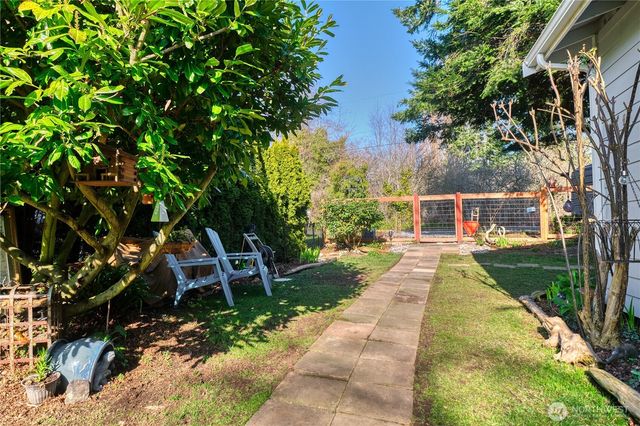 1555 Panorama Drive, Point Roberts, WA 98281