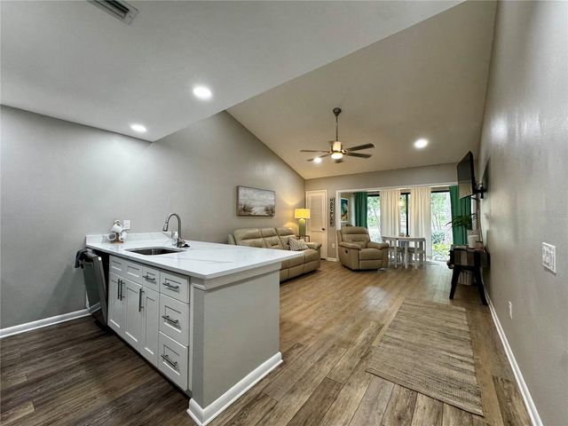 4707 WINSLOW BEACON 2, Sarasota, FL 34235