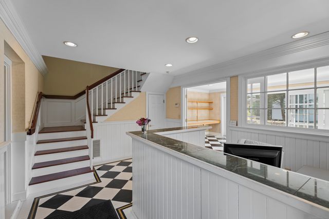 60 Lyme Street, Old Lyme, CT 06371