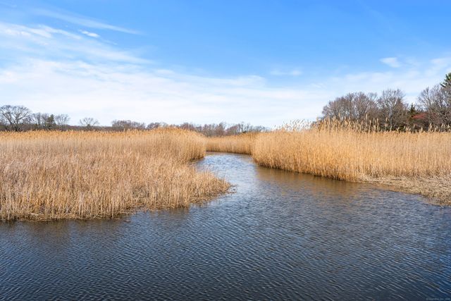 60 Lyme Street, Old Lyme, CT 06371