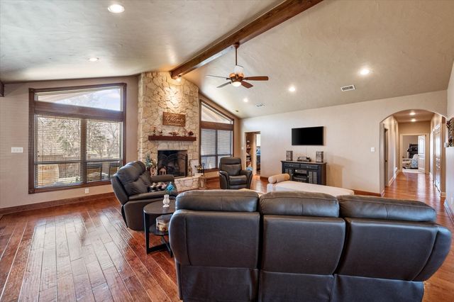 895 Bardin Road, Grand Prairie, TX 75052