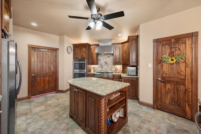 895 Bardin Road, Grand Prairie, TX 75052