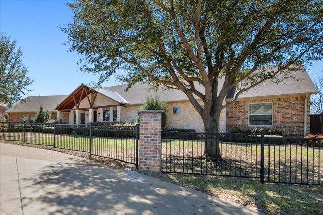 895 Bardin Road, Grand Prairie, TX 75052