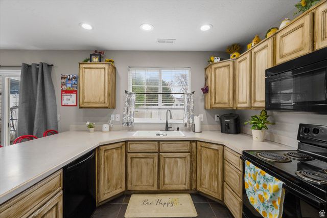 1032 SARA LN, Ogden, UT 84404