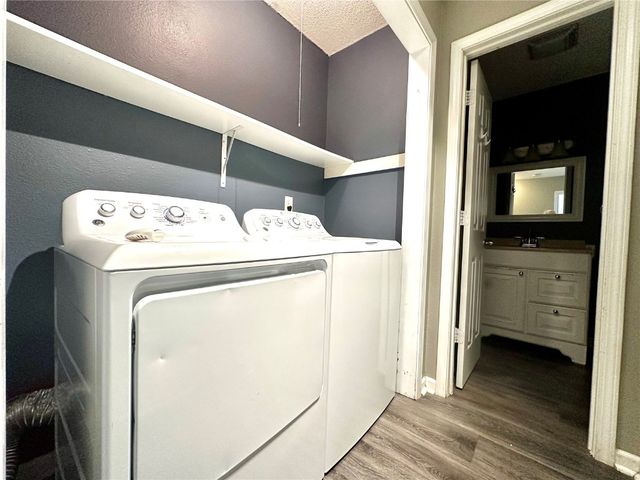 507 Maplewood Drive, Center Point, IA 52213