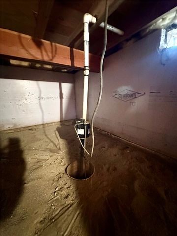 507 Maplewood Drive, Center Point, IA 52213