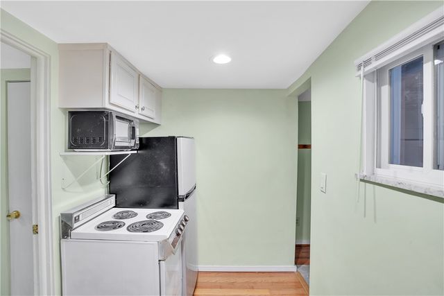 121 College Ave, Plum Boro, PA 15239