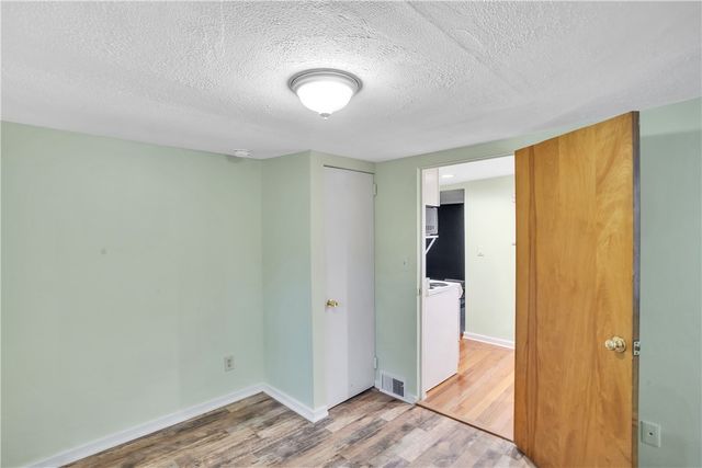 121 College Ave, Plum Boro, PA 15239