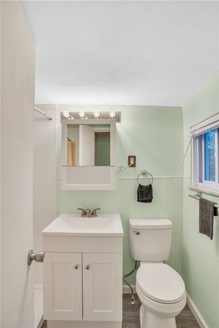 121 College Ave, Plum Boro, PA 15239