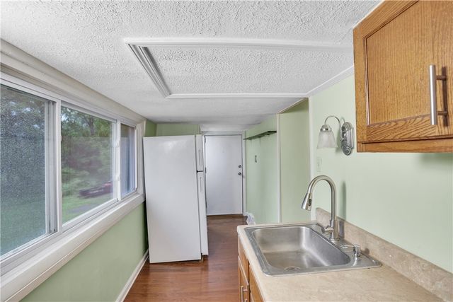 121 College Ave, Plum Boro, PA 15239