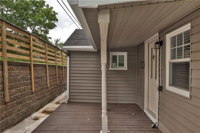 121 College Ave, Plum Boro, PA 15239