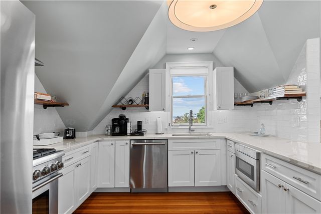 567 Bristol Ferry Road 3, Portsmouth, RI 02871