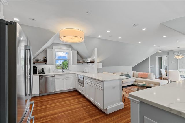 567 Bristol Ferry Road 3, Portsmouth, RI 02871