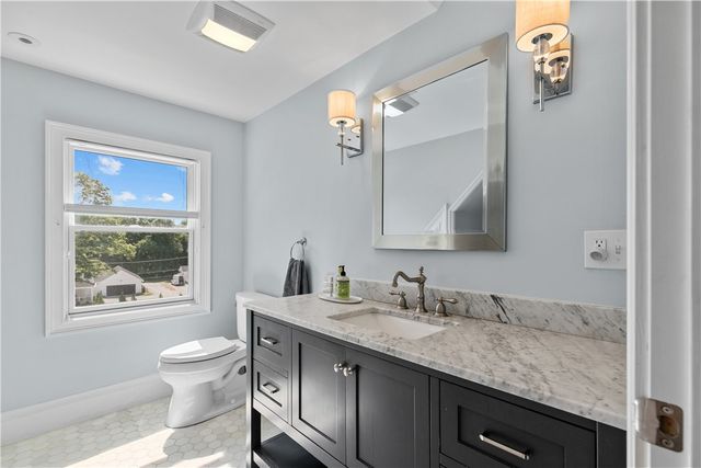 567 Bristol Ferry Road 3, Portsmouth, RI 02871