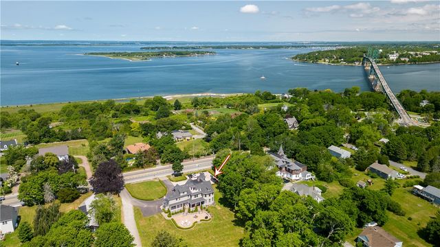 567 Bristol Ferry Road 3, Portsmouth, RI 02871