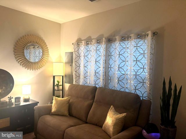 7819 FIVE OAKS CT, Glen Burnie, MD 21061