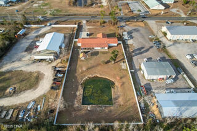2742 E 390 Highway, Panama City, FL 32405