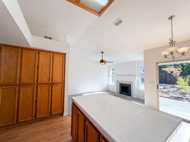 8027 Montevina Dr, Sacramento, CA 95829
