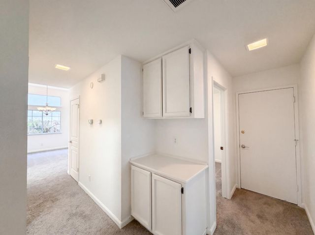 8027 Montevina Dr, Sacramento, CA 95829