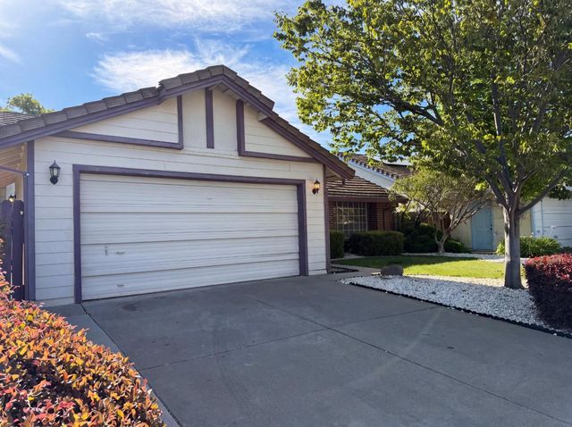 8027 Montevina Dr, Sacramento, CA 95829