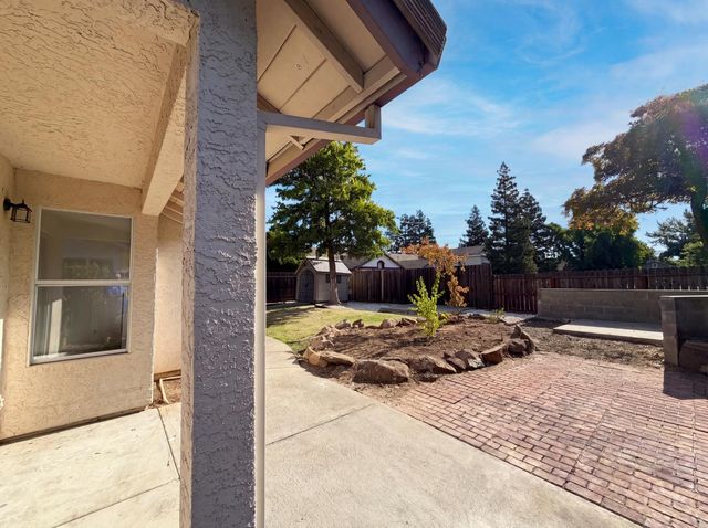 8027 Montevina Dr, Sacramento, CA 95829