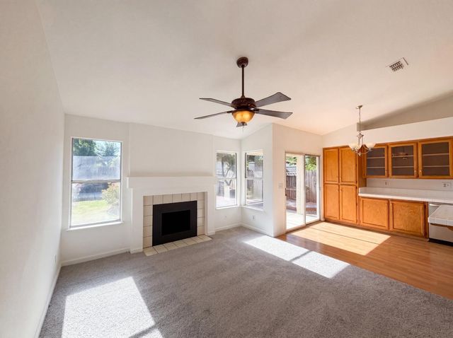 8027 Montevina Dr, Sacramento, CA 95829