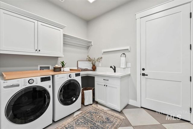 9622 W Sparks Lake Ct, Boise, ID 83714