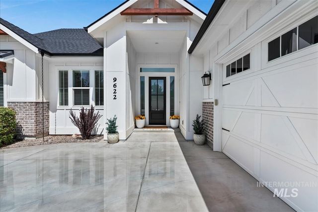 9622 W Sparks Lake Ct, Boise, ID 83714