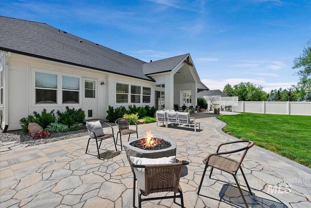 9622 W Sparks Lake Ct, Boise, ID 83714