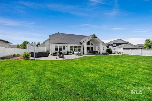 9622 W Sparks Lake Ct, Boise, ID 83714