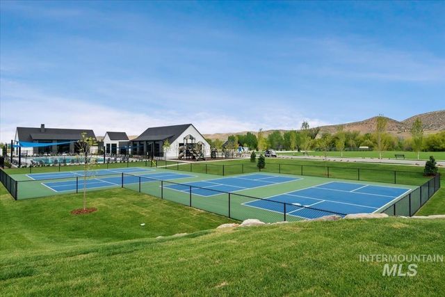 9622 W Sparks Lake Ct, Boise, ID 83714