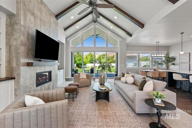 9622 W Sparks Lake Ct, Boise, ID 83714