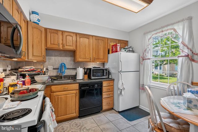 1842 ABERDEEN CIR, Crofton, MD 21114