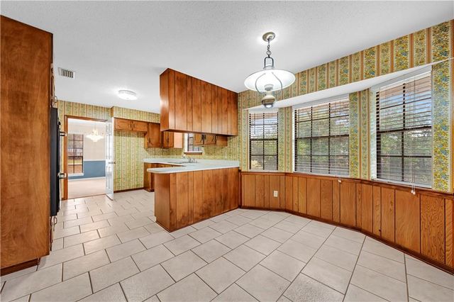 7921 Candlewood Drive, Mobile, AL 36695