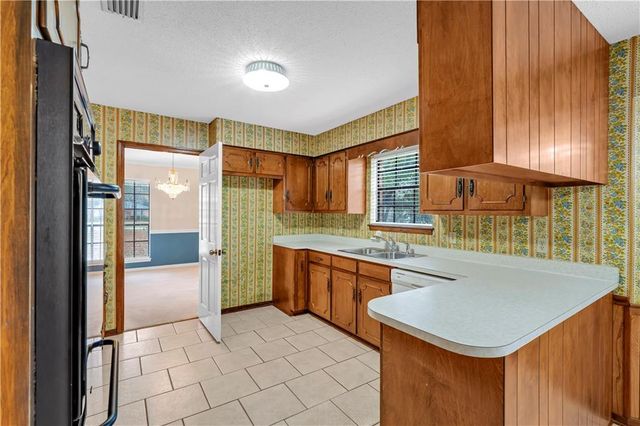 7921 Candlewood Drive, Mobile, AL 36695