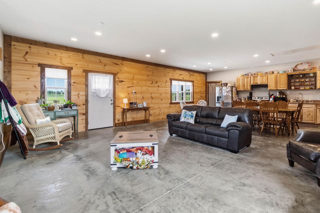 520 Pioneer Lane, Brodhead, KY 40409